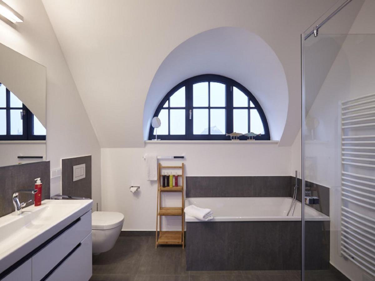 Reetland am Meer - Luxus Reetdachvilla mit 3 Schlafzimmern, Sauna und Kamin F15 Dranske Exterior foto